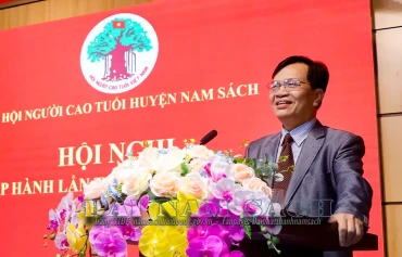Ông Lương Anh Tế, Ủy viên BCH Hội NCT Việt Nam, Chủ tịch Hội NCT tỉnh Hải Dương phát biểu động viên