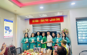 Tặng quá tri ân khách hàng nhân dịp kỷ niệm 50 năm ngày giải phóng miền Nam, thống nhất đất nước